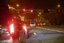 Velsertunnel bijna uur afgesloten vanwege lopende man