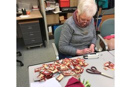 Inzameling Douwe Egberts waardepunten voor de Voedselbank IJmond Noord