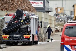 Hulpdiensten massaal naar recyclingbedrijf in Beverwijk