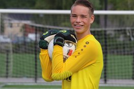 Jur Schipper van R.K.V.V. DEM naar AZ