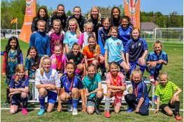 DEM wederom hofleverancier bij Jonger Oranje meisjes