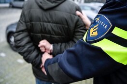 Wegrennende automobilist heeft drugs op zak