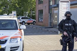 Zwaarbewapende agenten voor bedrijfspand in Beverwijk