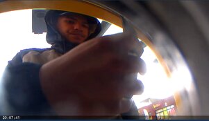 Gezocht: Oplichting en diefstal in Beverwijk. Wie herkent de verdachte?