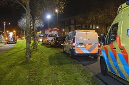 Jongen komt thuis na feestje terwijl hulpdiensten massaal naar hem zoeken