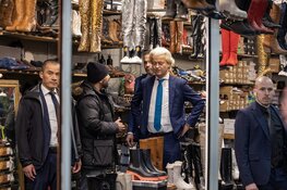 Veel politie bij bezoek Geert Wilders aan Bazaar Beverwijk