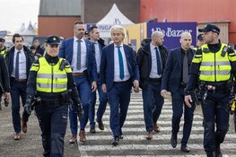 Veel politie bij bezoek Geert Wilders aan Bazaar Beverwijk