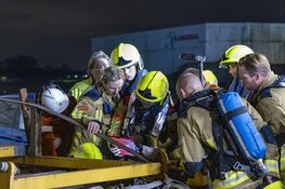 Brand op baggerschip aan Noorderkade in Beverwijk