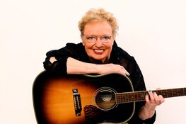 Matineevoorstelling van Astrid Nijgh met band