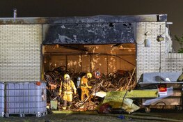 Brand in Havenstraat te Beverwijk weer opgelaaid