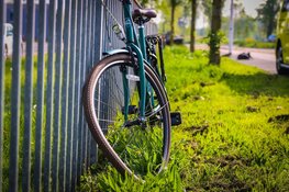 Scooterrijder en fietser botsen met elkaar op fietspad in Beverwijk