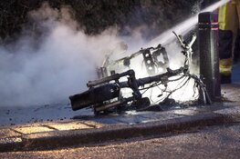 Scooter door brand verwoest in Beverwijk