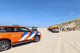 Paraglider gevallen op strand Wijk aan Zee