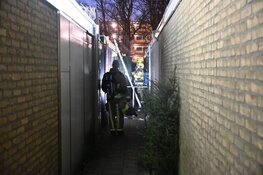 Veel schade aan schuur na brand in kliko in Beverwijk