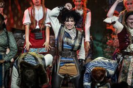 Krommenies talent Bram (23) schittert in Sneeuwwitje de musical