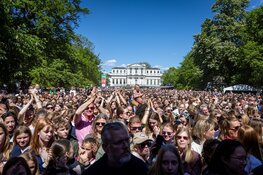 Toeganspoorten Bevrijdingspop Haarlem gesloten wegens extreme drukte