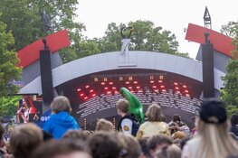 Toeganspoorten Bevrijdingspop Haarlem gesloten wegens extreme drukte