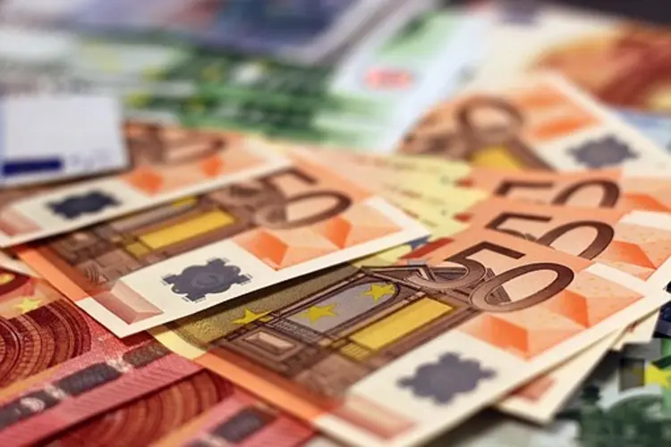 College biedt Kadernota 2026 aan: 43 maatregelen voor financieel gezonde toekomst