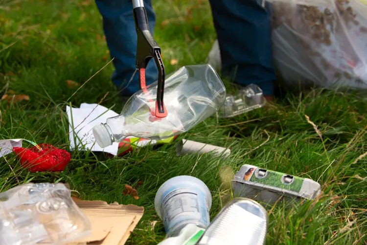 Zwerfafvalestafette: iedere maand gezellig samen de buurt opruimen