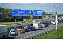 Schade en verkeersoverlast na ongeval A9 Beverwijk