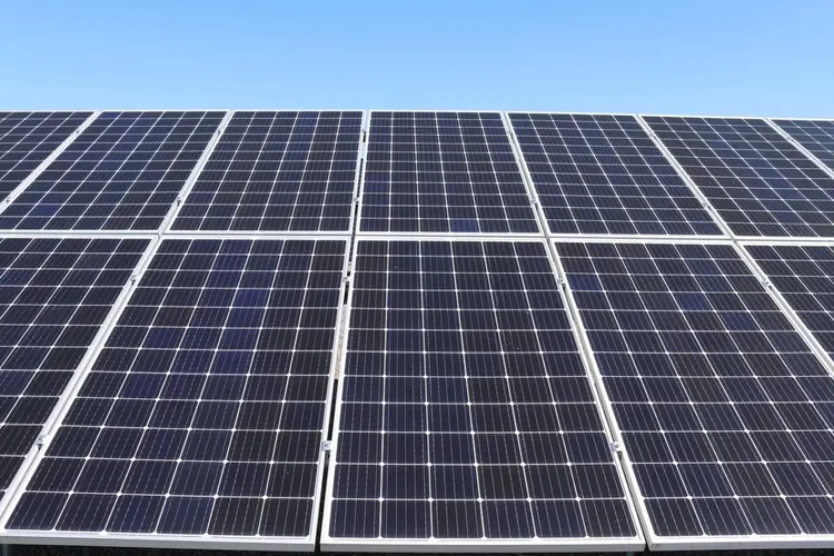 Plannen voor zonnepanelen langs snelwegen: je kunt meepraten