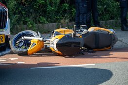 Motorrijder gewond na aanrijding met auto in Beverwijk