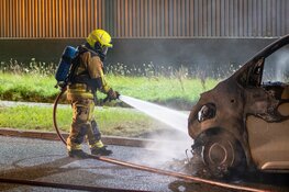 Bestelbus zwaar beschadigd na brand in Beverwijk