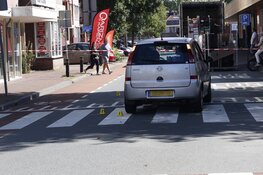 Politie doet onderzoek na aanrijding tussen twee voetgangers en automobilist in Beverwijk