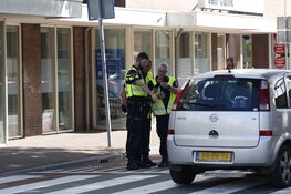 Politie doet onderzoek na aanrijding tussen twee voetgangers en automobilist in Beverwijk