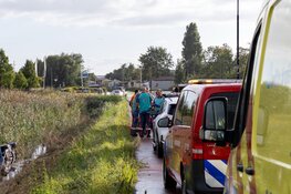 Automobilist verliest de macht over het stuur en kom te water in Beverwijk
