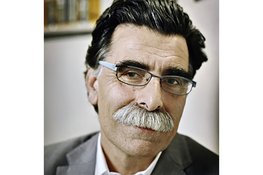 Gevierde Iraanse schrijver bespreekt nieuwste boek