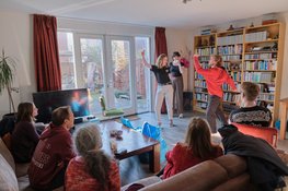 Een laatste oproep aan buurtbewoners en podiumkunstenaars: meld je aan voor amateurkunstfestival Gluren bij de Buren Beverwijk