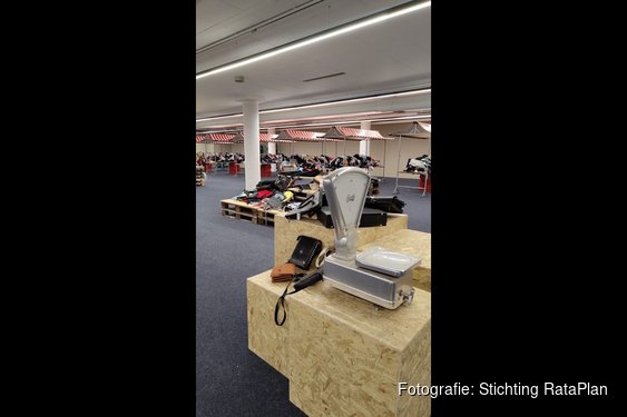 RataPlan KiloStore in Beverwijk: tweedehands kleding voor €5 per kilo