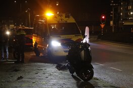 Automobilist vlucht na ongeval met scooter in Beverwijk