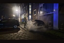 Bakfiets vliegt in brand in Beverwijk