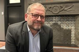 Emile Schrijver spreekt, Niki Jacobs  zingt bij Joods Namenmonument