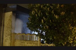 Afval vliegt in brand en slaat over naar aanbouw van woning in Beverwijk