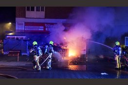 Uitslaande brand bij winkel in Beverwijk