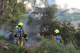 Natuurbrand bij begraafplaats in Beverwijk