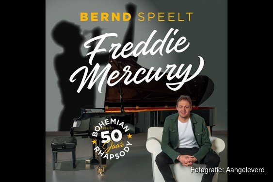 Freddie Mercury on piano