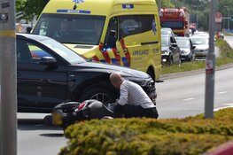 Motorrijder gewond na aanrijding met auto in Beverwijk