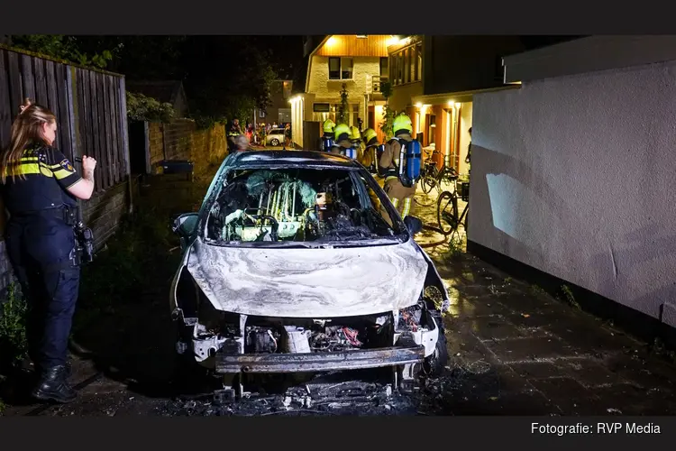 Auto door brand verwoest in Wijk aan Zee
