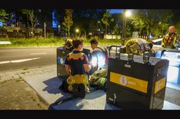 Vrouw gooit per ongeluk sleutels in ondergrondse afvalcontainer, brandweer vist ze op