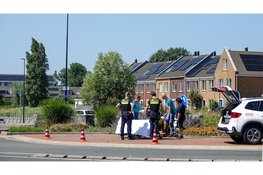 Lichtgewonde na aanrijding op rotonde in Beverwijk