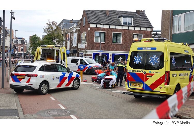 Fietsster ernstig gewond bij aanrijding met auto in Beverwijk