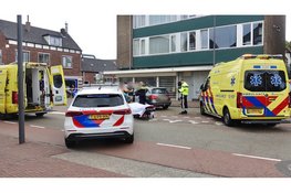 Fietsster ernstig gewond bij aanrijding met auto in Beverwijk