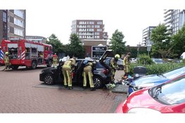 Kofferbak van auto vliegt in brand in Beverwijk