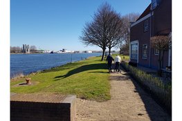 ‘Live story telling’ op Noordzeekanaal-ponten over vroeger strijdgewoel