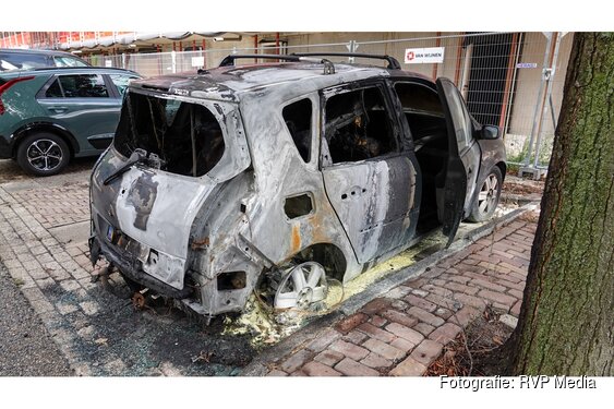 Onderzoek naar brandstichting personenauto