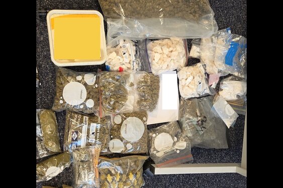 Burgemeester Verkleij sluit woning aan Kuenenplein na vondst drugs en wapens
